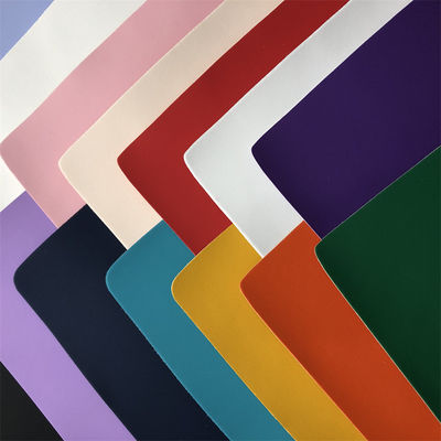 Taklit Mikrofiber PU Deri Kullanım Dayanıklı Ayakkabılar Sahte Deri 1.4mm Kalınlığı