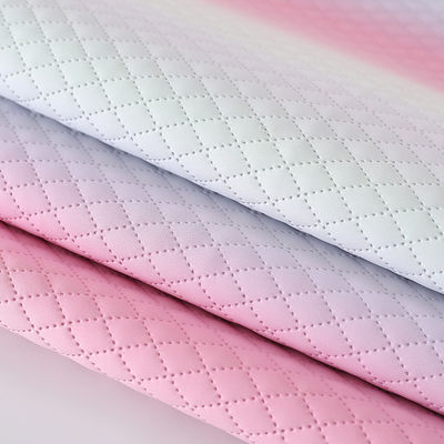 Çantalı PU Deri Kumaş Yapısı Eğimli Gökkuşağı Elmas Ağı