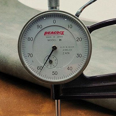 Kar Dondurulmuş Dikişli PVC Malzemesi Deri 0.6mm Kalınlığı Paketleme Kutusu İçin