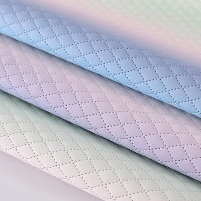 Çantalı PU Deri Kumaş Yapısı Eğimli Gökkuşağı Elmas Ağı