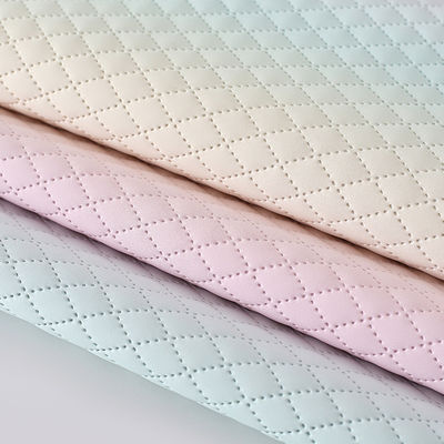 Çantalı PU Deri Kumaş Yapısı Eğimli Gökkuşağı Elmas Ağı