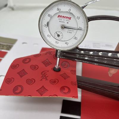 PU Baskılı Sentetik Deri Ayakkabı Çantası Paketi Masa Çatısı Sentetik Sahte Deri Kumaş